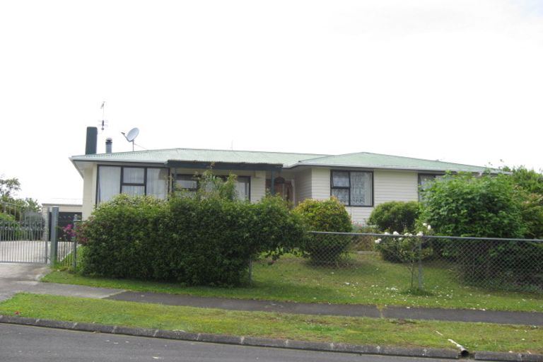 Photo of property in 15 Paine Place, Mangere, Auckland, 2022