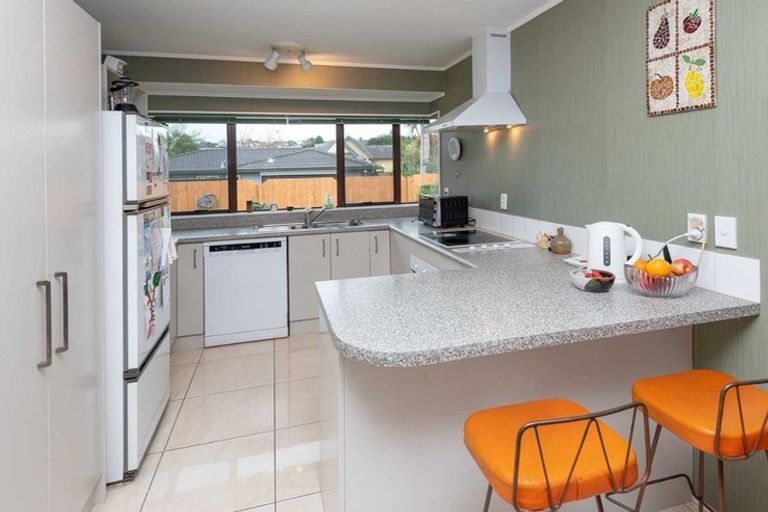 Photo of property in 1/15 Solana Court, Botany Downs, Auckland, 2010