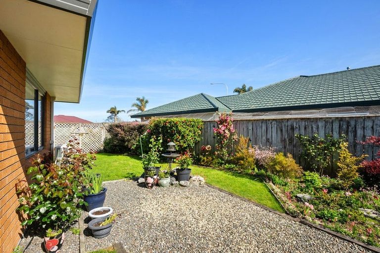 Photo of property in 85 Guildford Drive, Paraparaumu, 5032