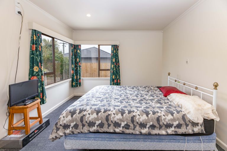 Photo of property in 66 Willryan Avenue, New Brighton, Christchurch, 8083