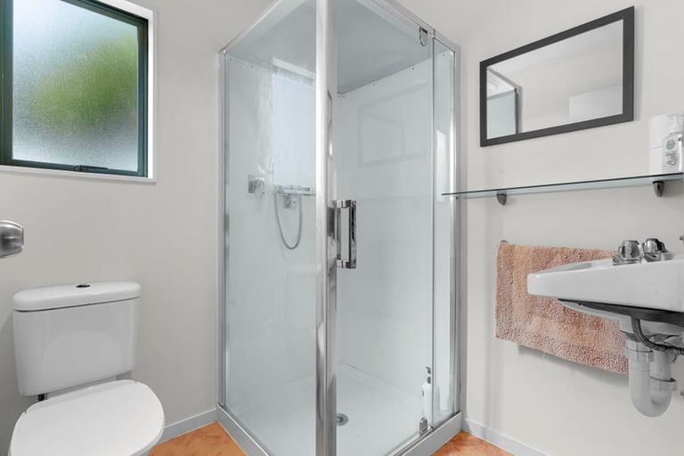 Photo of property in 141 Marsden Bay Drive, One Tree Point, 0118