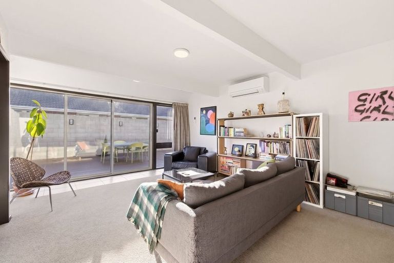 Photo of property in 76a Memorial Avenue, Ilam, Christchurch, 8053