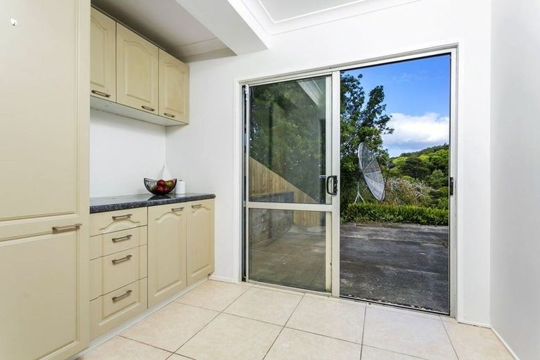 Photo of property in 20 Finn Place, Totara Vale, Auckland, 0629