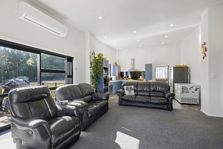 Photo of property in 1059 Mountain Road, Waiongana, Inglewood, 4389