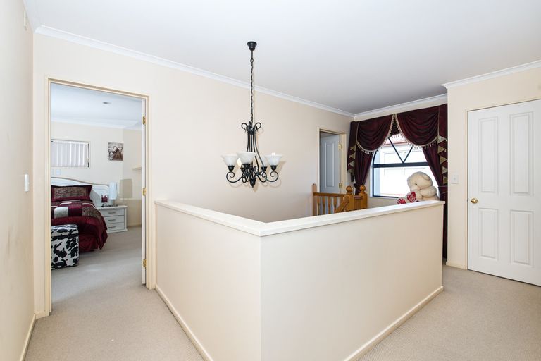 Photo of property in 4a School Road, Te Atatu South, Auckland, 0610