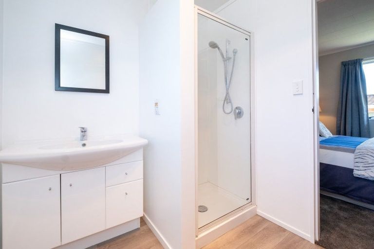 Photo of property in 37 James Cook Street, Havelock North, 4130