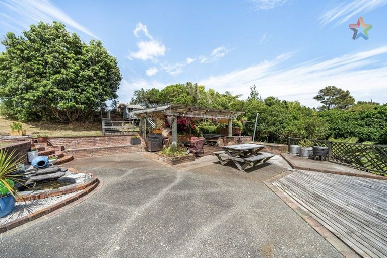 Photo of property in 21 Whitechapel Grove, Stokes Valley, Lower Hutt, 5019