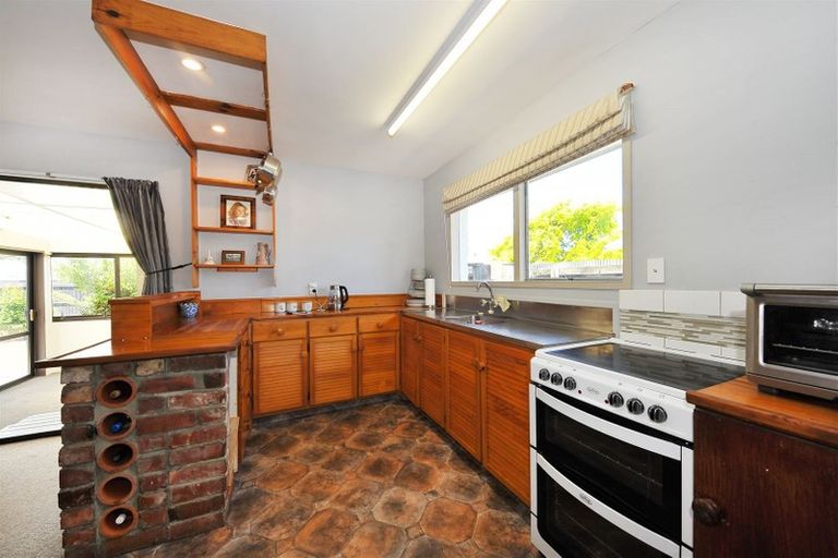 Photo of property in 32 Ashwood Street, Parklands, Christchurch, 8083