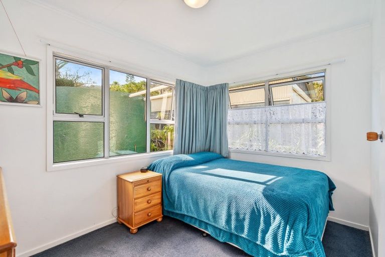 Photo of property in 6 Waikaraka Beach Road, Tamaterau, Whangarei, 0174