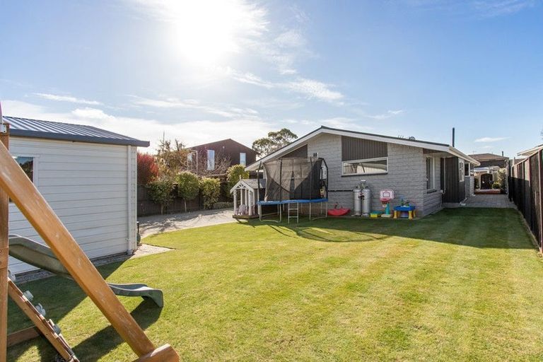 Photo of property in 5 Cintra Place, Casebrook, Christchurch, 8051