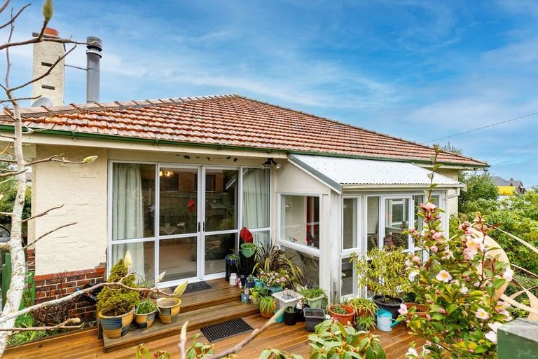 Photo of property in 102 Preston Crescent, Belleknowes, Dunedin, 9011