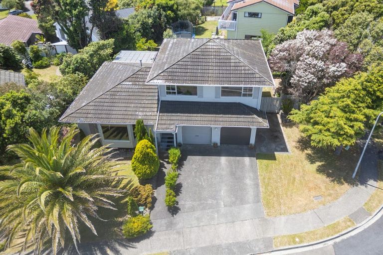 Photo of property in 2 Thurso Grove, Papakowhai, Porirua, 5024