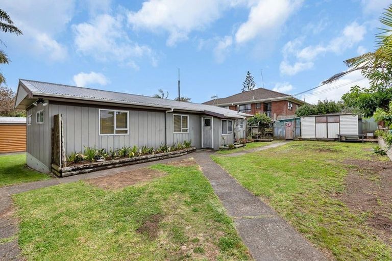 Photo of property in 282 One Tree Point Road, One Tree Point, 0118