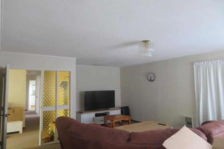 Photo of property in 26 Jandell Crescent, Bucklands Beach, Auckland, 2014