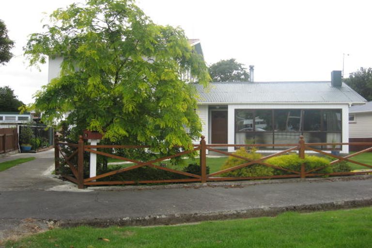 Photo of property in 1 Alexandra Street, Pahiatua, 4910