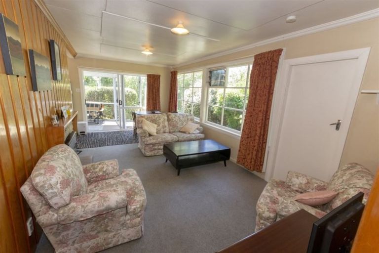 Photo of property in 50 Queens Avenue, Waikuku Beach, 7402