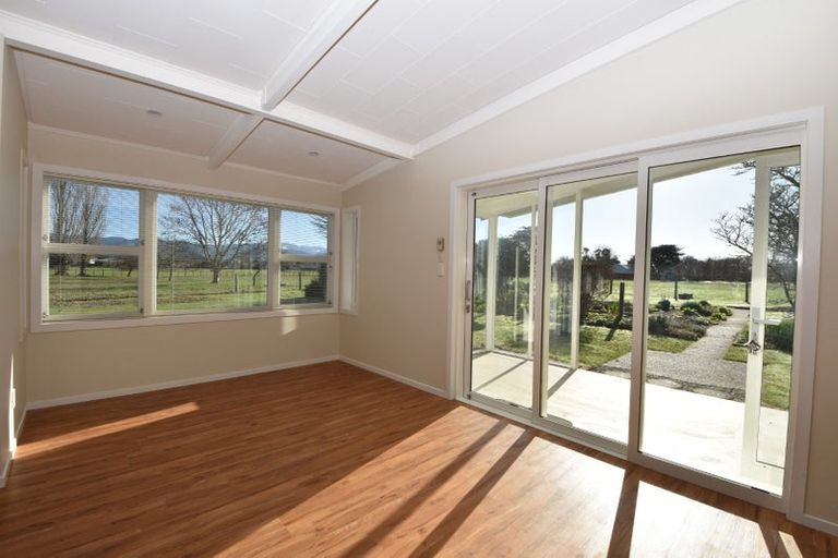 Photo of property in 53 Richmond Road, Carterton, 5713