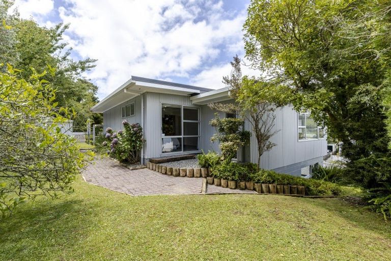 Photo of property in 5 Whitby Place, Westown, New Plymouth, 4310