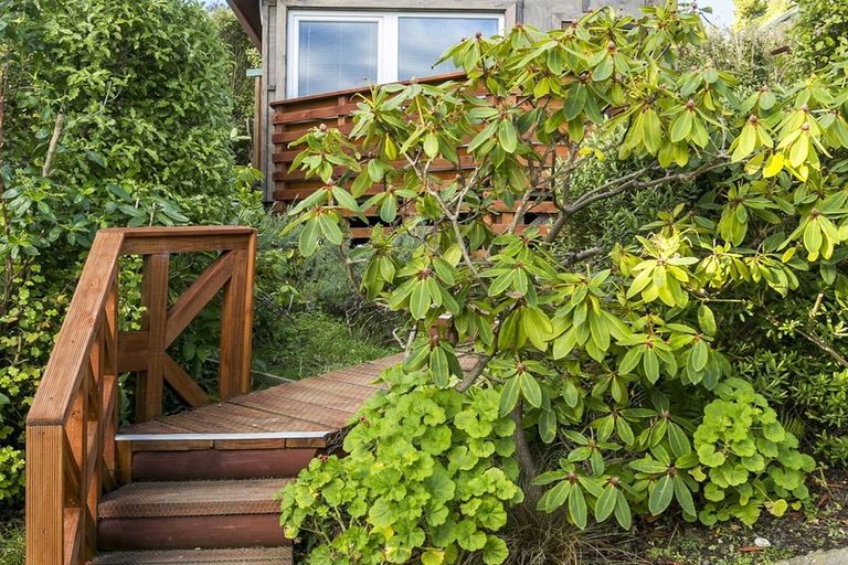 Photo of property in 26 Porterfield Street, Macandrew Bay, Dunedin, 9014