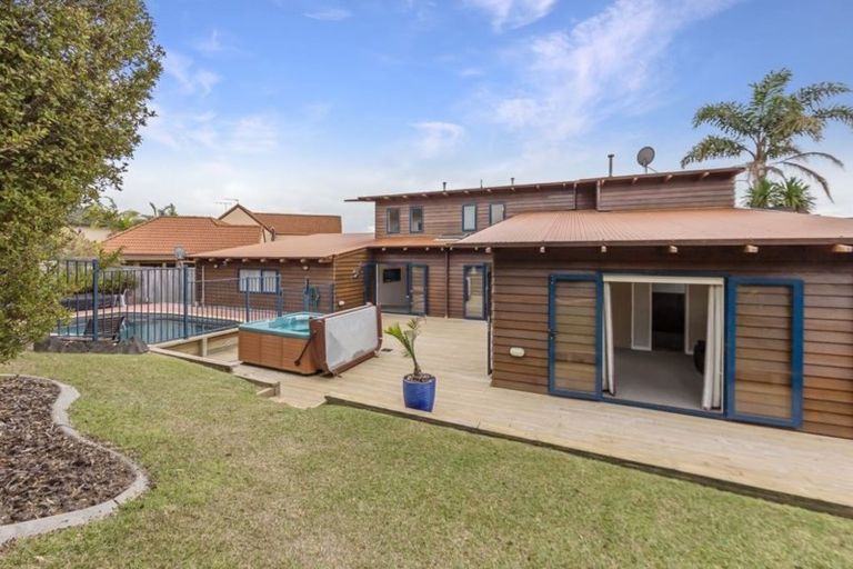 Photo of property in 26 Javelin Close, Gulf Harbour, Whangaparaoa, 0930