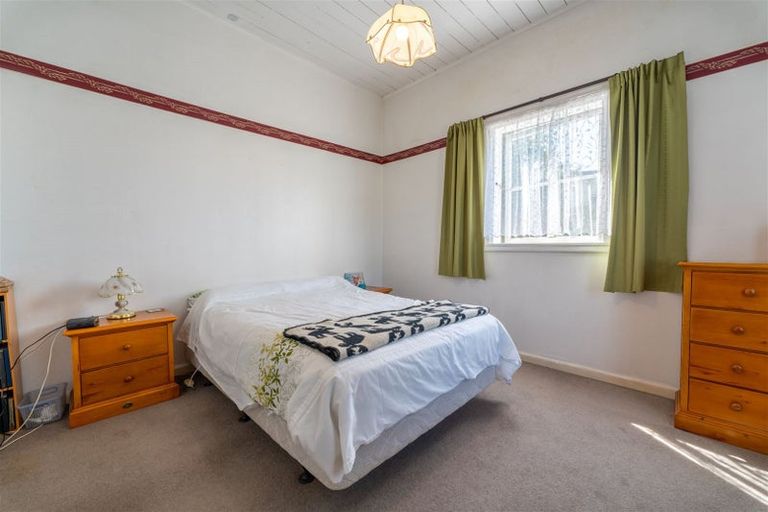 Photo of property in 16 Test Street, South Hill, Oamaru, 9400