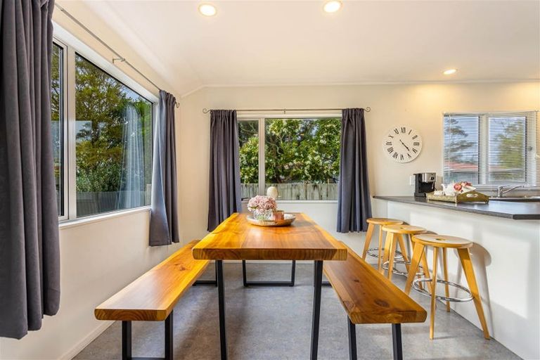 Photo of property in 34a Birdwood Road, Swanson, Auckland, 0612