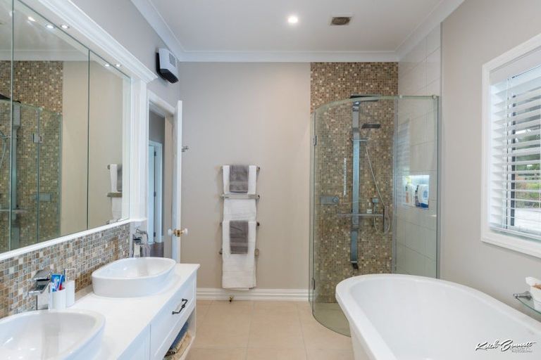 Photo of property in Rovale Estate, 123c Johnsons Road, Whitemans Valley, Upper Hutt, 5371