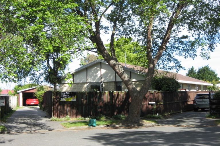 Photo of property in 1/14 Betula Place, Parklands, Christchurch, 8083