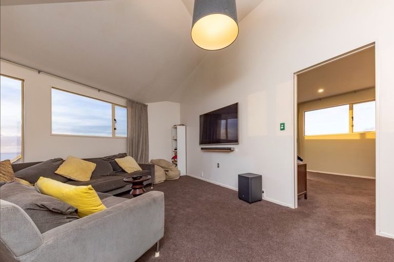 Photo of property in 43a Te Ahuahu Road, Piha, New Lynn, 0772