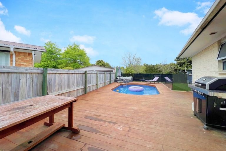 Photo of property in 81 Oakfield Crescent, Pukete, Hamilton, 3200