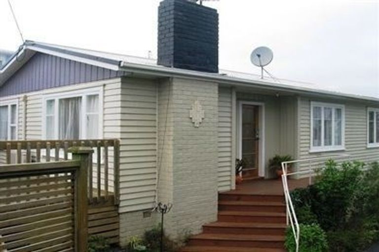 Photo of property in 10 Spencer Road, Pinehill, Auckland, 0632