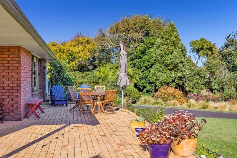 Photo of property in 9 Burnside Avenue, Hawera, 4610