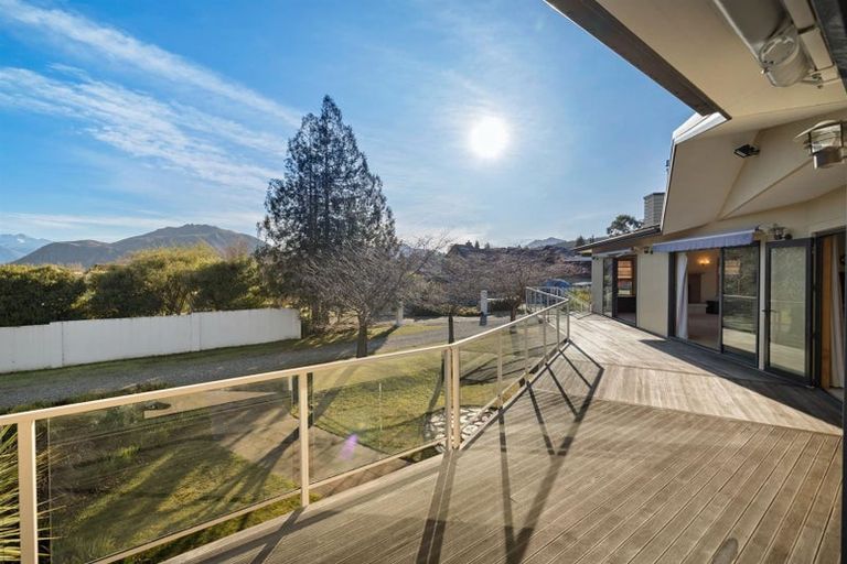 Photo of property in 200a Beacon Point Road, Wanaka, 9305