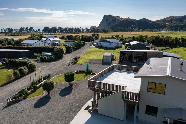 Photo of property in 20 Rangiuia Road, Tolaga Bay, 4077