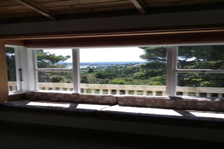 Photo of property in 29 Island Bay Road, Beach Haven, Auckland, 0626