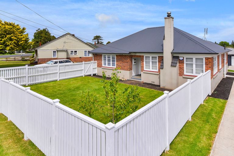 Photo of property in 80 Seddon Street, Pukekohe, 2120