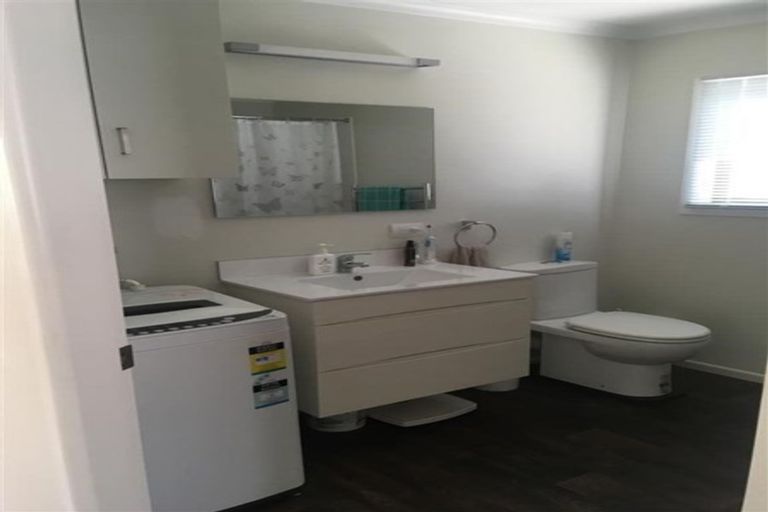 Photo of property in 45a Barnhill Crescent, Pahurehure, Papakura, 2113