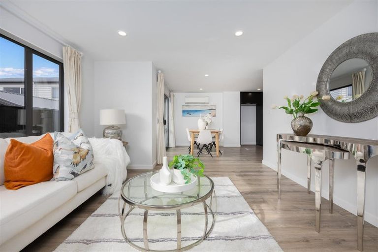 Photo of property in 4 Henry Lloyd Place, Silverdale, 0932