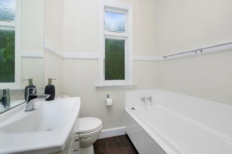 Photo of property in 4 Lionel Street, Avonside, Christchurch, 8061