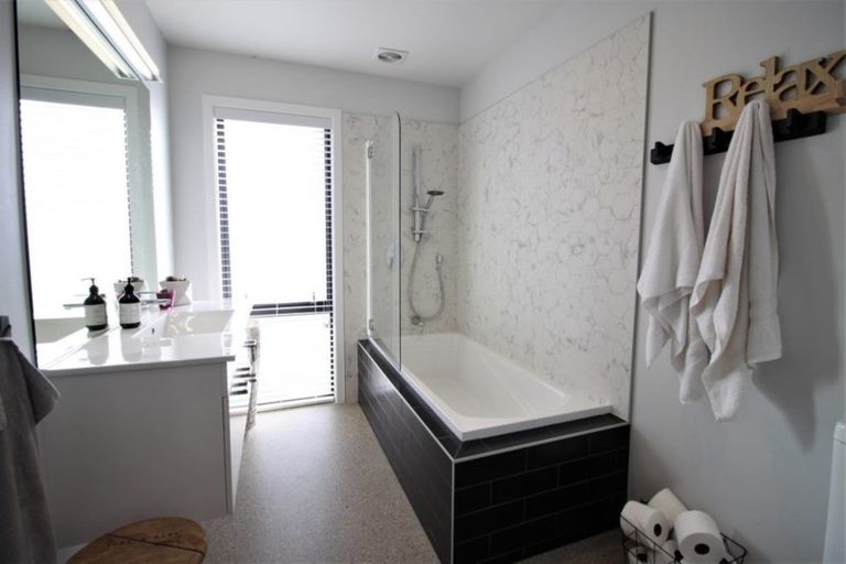 Photo of property in 74 Larch Crescent, Alexandra, 9320