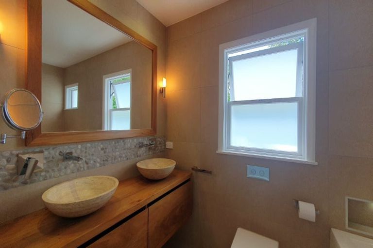 Photo of property in 51 Ngataringa Road, Devonport, Auckland, 0624