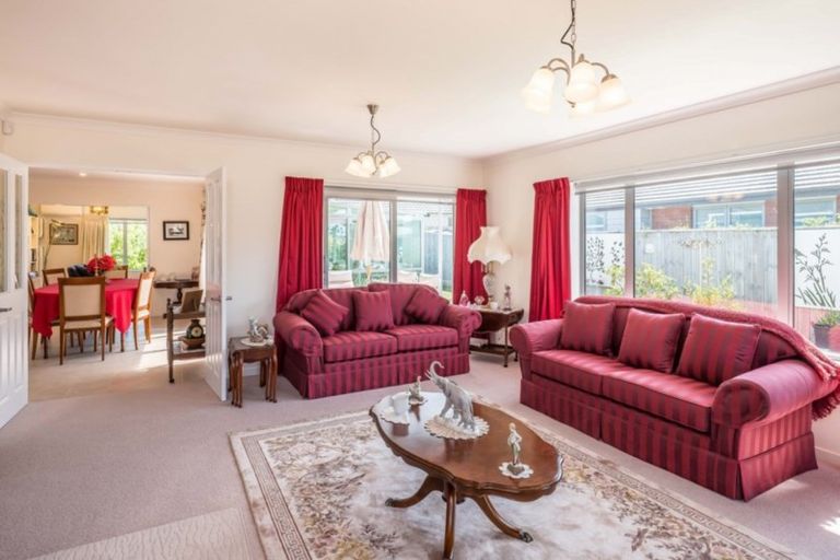 Photo of property in 14 Petrel Close, Paraparaumu Beach, Paraparaumu, 5032