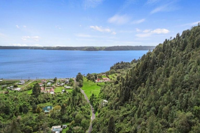 Photo of property in 29 Lake Okataina Road, Lake Okataina, Rotorua, 3074