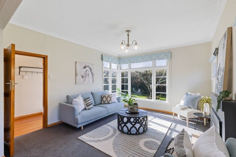 Photo of property in 16 Ihle Street, Terrace End, Palmerston North, 4410