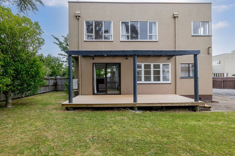 Photo of property in 38 Savage Crescent, West End, Palmerston North, 4412