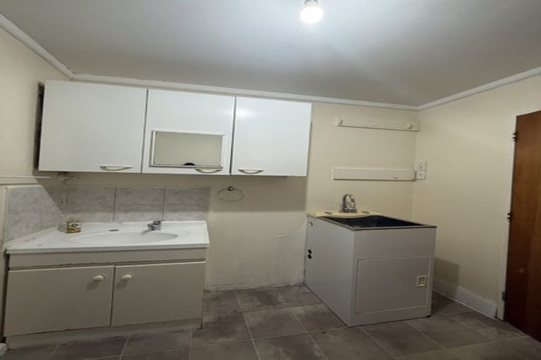 Photo of property in 18 Hoggard Street, Vogeltown, Wellington, 6021