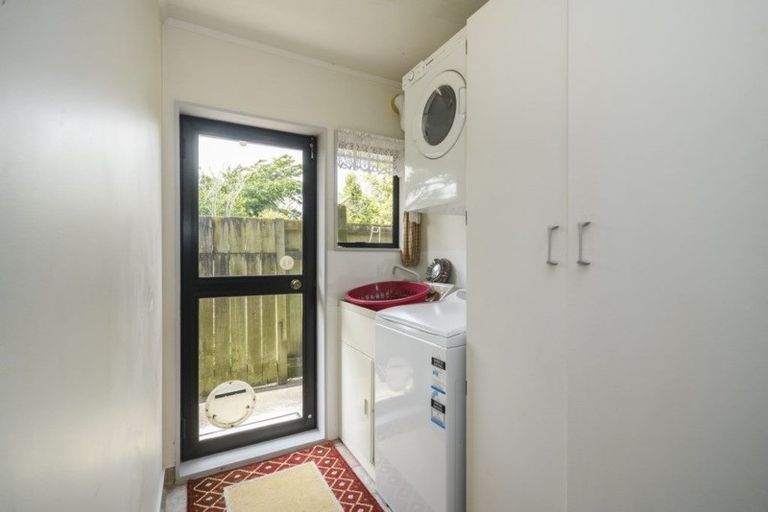 Photo of property in 10 Purdie Place, Milson, Palmerston North, 4414