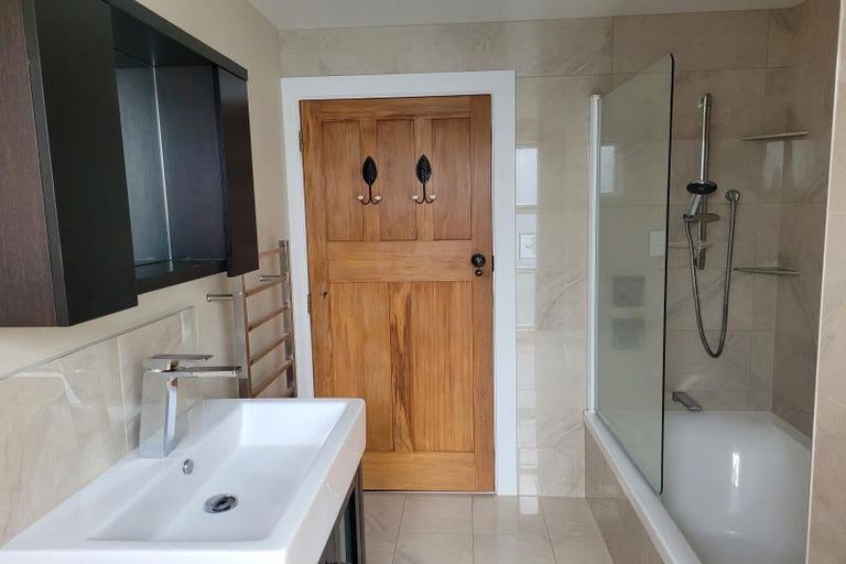 Photo of property in 103 Fulford Street, New Plymouth, 4310