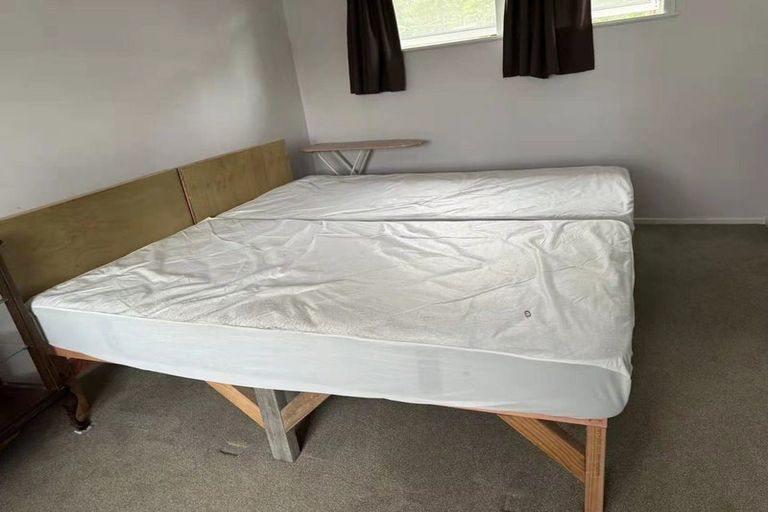 Photo of property in 26 Lyford Crescent, Sunnynook, Auckland, 0620