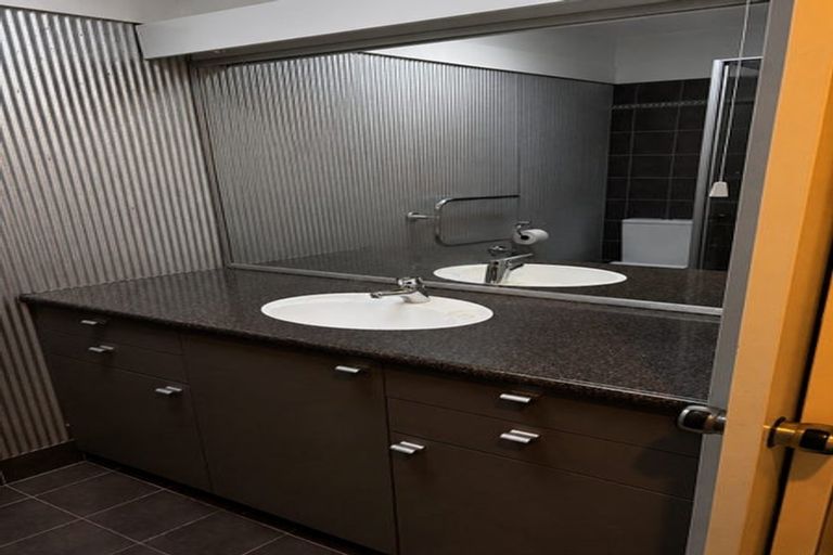 Photo of property in 7b Morrows Mead, Wanaka, 9305